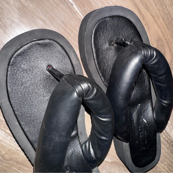 Truffle collection Y2K
Thong-Strap Square Toe black Flatform Sandals size 8 - Picture 7 of 14